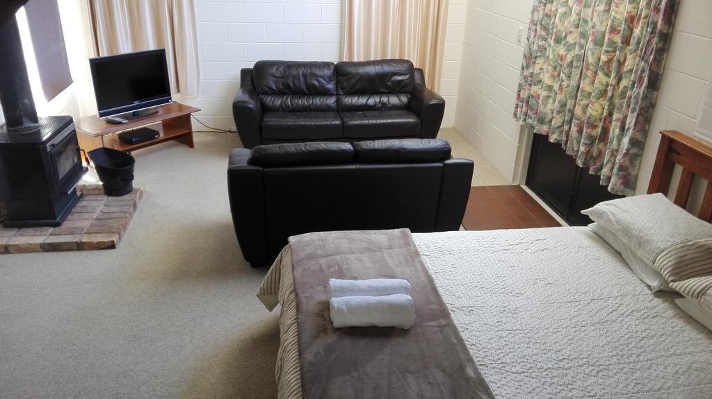 Waters Edge B&B Kaitaia Bagian luar foto