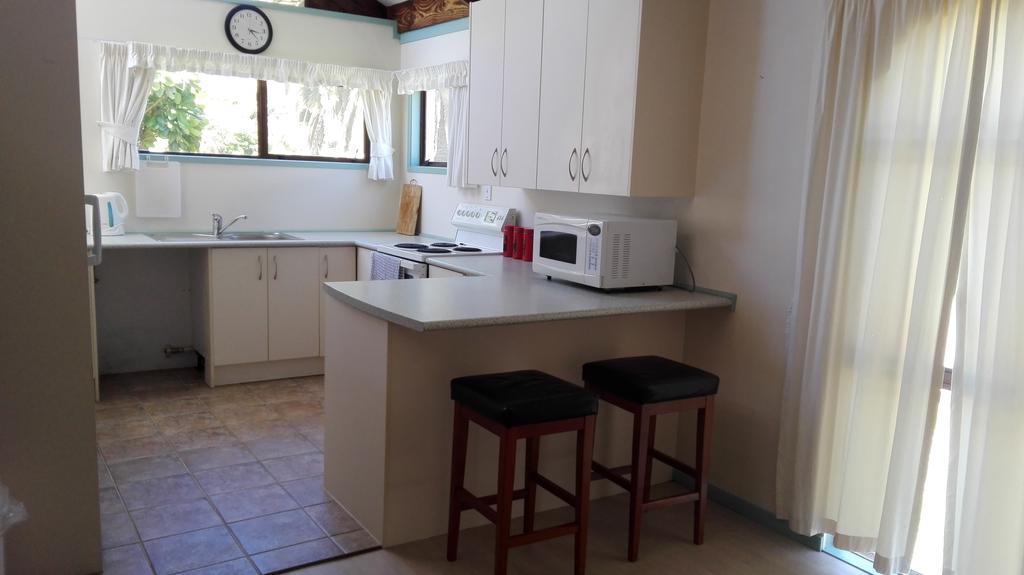 Waters Edge B&B Kaitaia Bagian luar foto