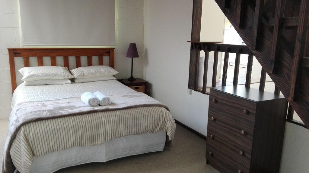 Waters Edge B&B Kaitaia Ruang foto